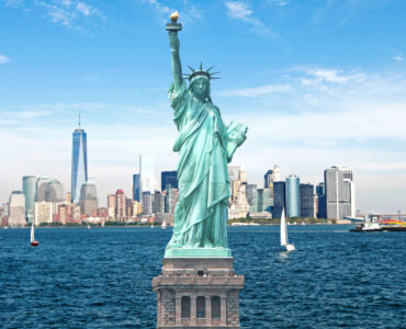 Imagen de la estatua de la libertad como representación del programa de adultos en Estados Unidos para adultos.