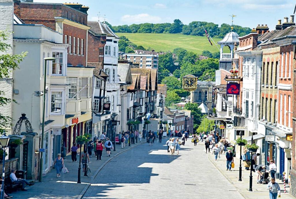 Curso de Inglés para Jóvenes en Guilford